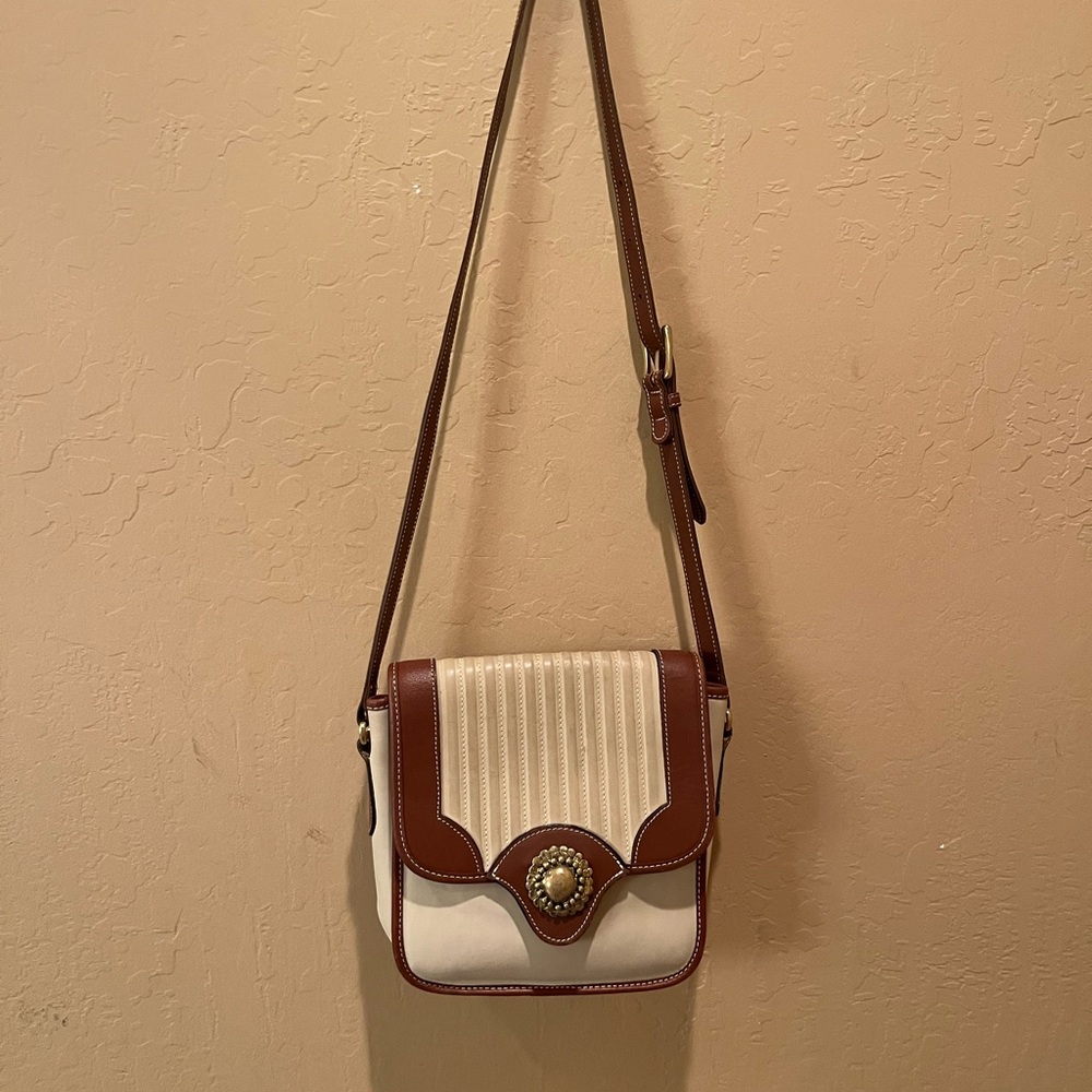 Bar Harbor Classic Leather Crossbody